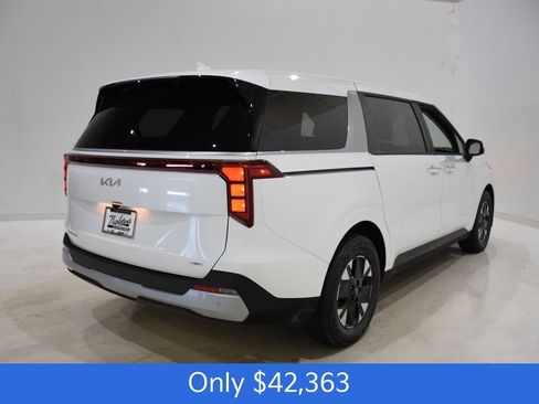 New 2026 Kia Carnival LXS image 4