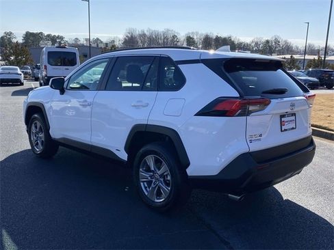 Used 2025 Toyota RAV4 XLE image 4