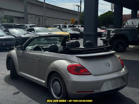 Used 2013 Volkswagen Beetle 2.5 FWD image 4