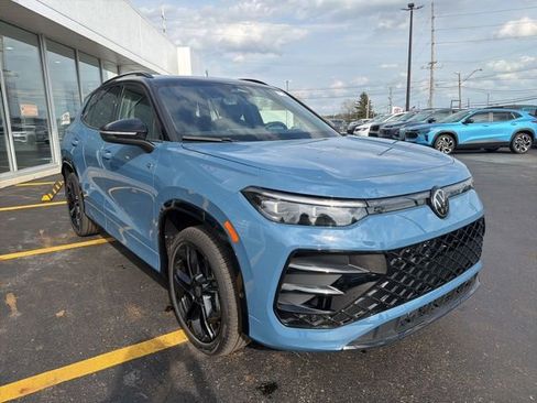 New 2026 Volkswagen Tiguan SE R-Line AWD/4WD image 11