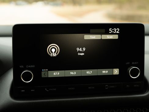 Certified 2024 Honda HR-V Sport image 31