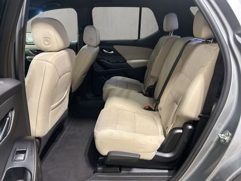 Used 2023 Chevrolet Traverse LS AWD/4WD image 22