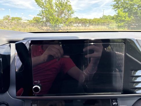 Used 2025 Toyota Camry LE w/ Convenience Package image 22