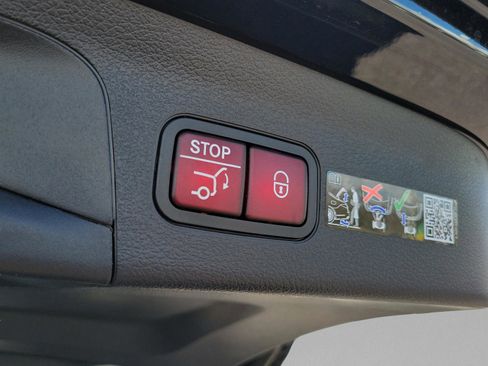 New 2026 Mercedes-Benz GLS 450 4MATIC image 11