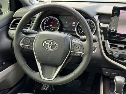 Used 2022 Toyota Camry XLE w/ Navigation Upgrade Package AWD/4WD image 15
