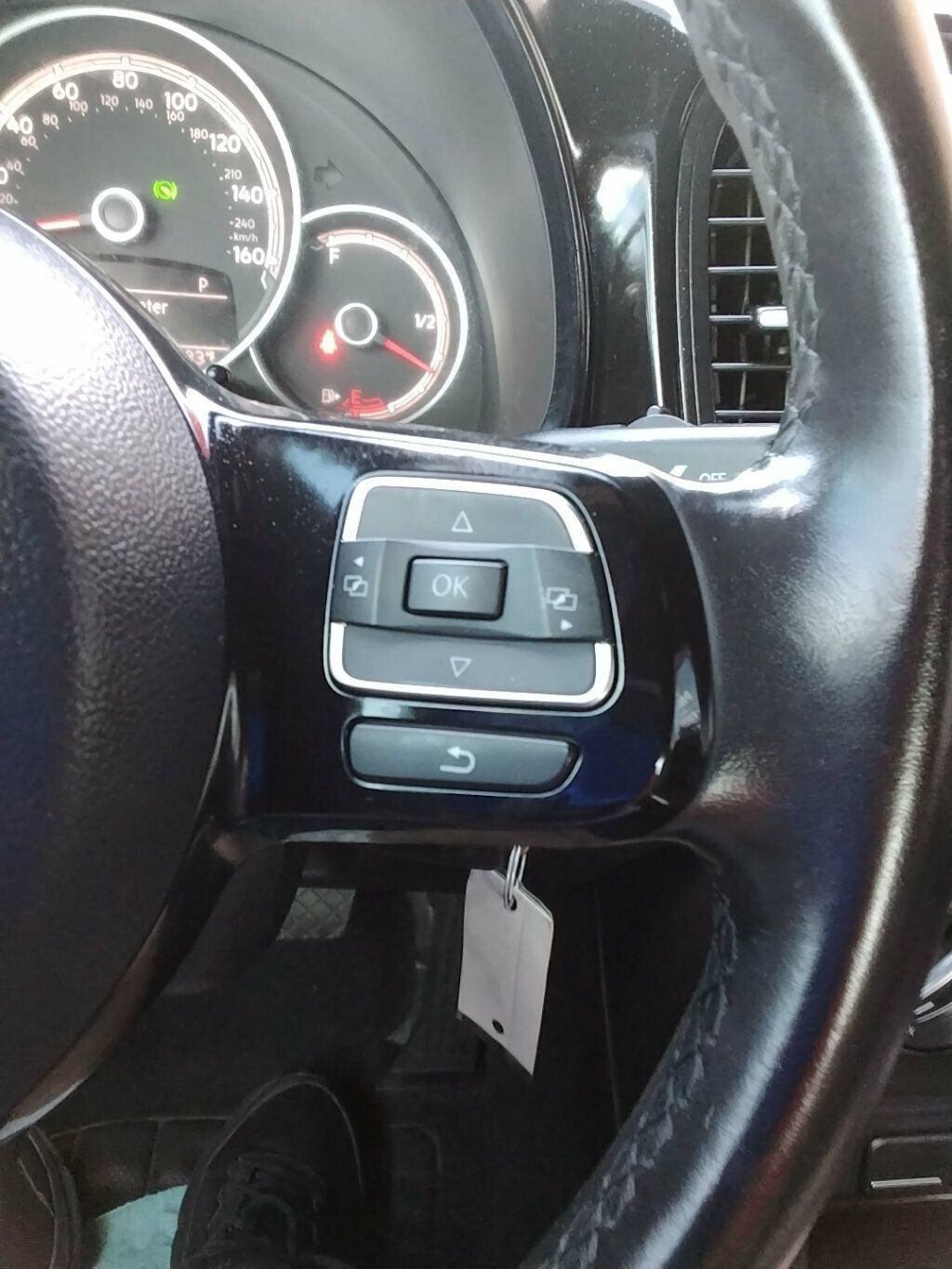 Used 2018 Volkswagen Beetle 2.0T S FWD image 14