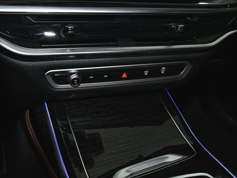 Used 2026 BMW X7 M60i AWD/4WD image 35