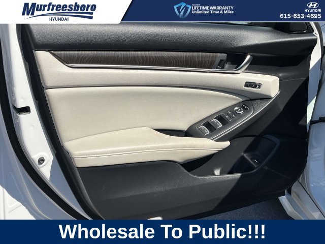 Used 2018 Honda Accord Touring image 15