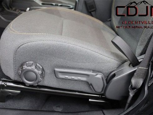 Used 2024 Jeep Wrangler Sahara w/ Technology Group image 12