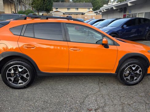 Used 2019 Subaru Crosstrek 2.0i Premium image 4