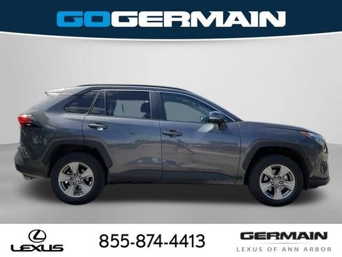Used 2025 Toyota RAV4 XLE AWD/4WD image 9