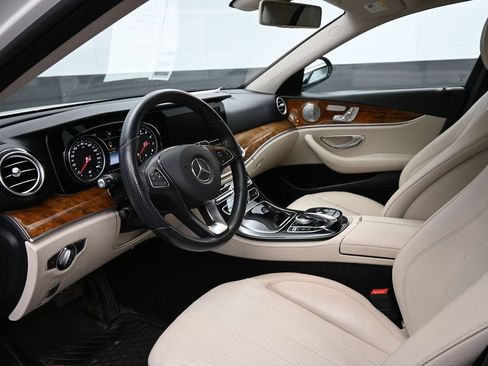 Used 2018 Mercedes-Benz E 300 4MATIC image 19