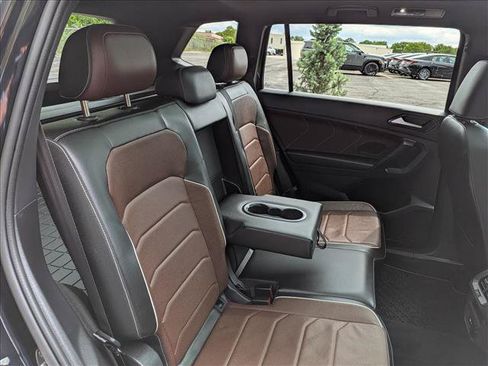 Certified 2024 Volkswagen Tiguan SEL R-Line w/ MDO Package, Two-Row AWD/4WD image 16