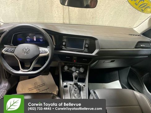 Used 2024 Volkswagen Jetta SE image 20