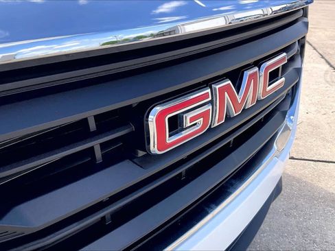 Used 2024 GMC Terrain SLE FWD image 56