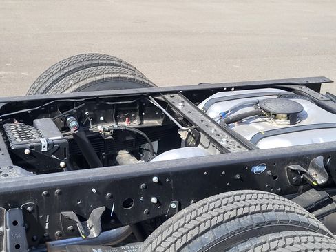 New 2026 Isuzu NPR image 21