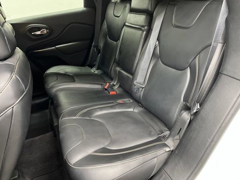 Used 2017 Jeep Cherokee Limited FWD image 20