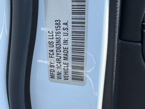 Used 2022 Jeep Grand Cherokee Overland w/ Luxury Tech Group IV AWD/4WD image 27