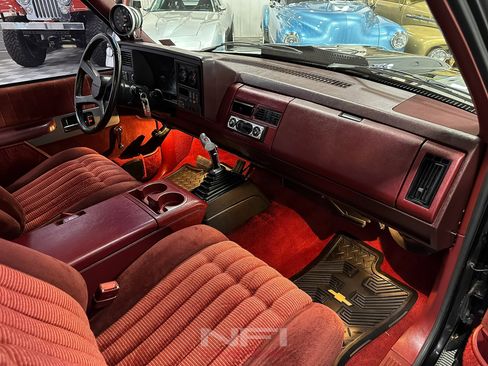 Used 1990 Chevrolet Silverado 1500 2WD Regular Cab image 37
