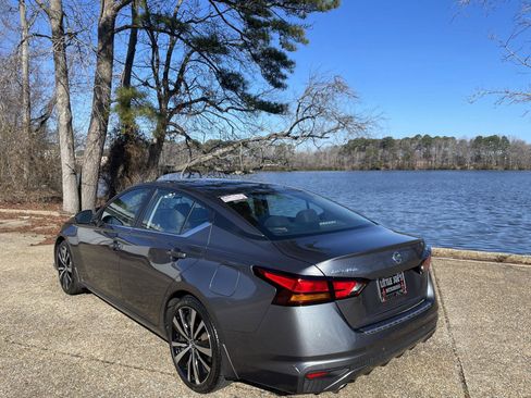 Used 2022 Nissan Altima 2.5 SR image 12