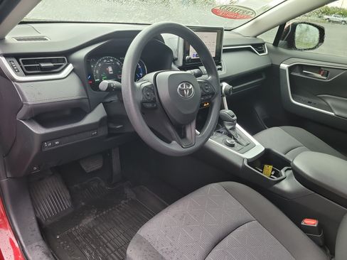 Certified 2025 Toyota RAV4 XLE w/ Convenience Package AWD/4WD image 18