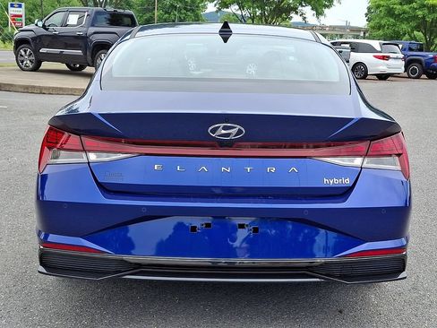 Used 2023 Hyundai Elantra Limited FWD image 8