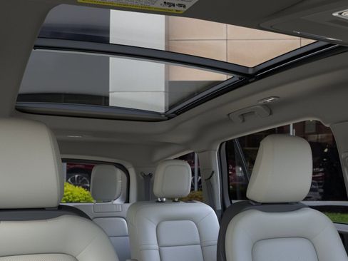 New 2026 Lincoln Aviator AWD image 22