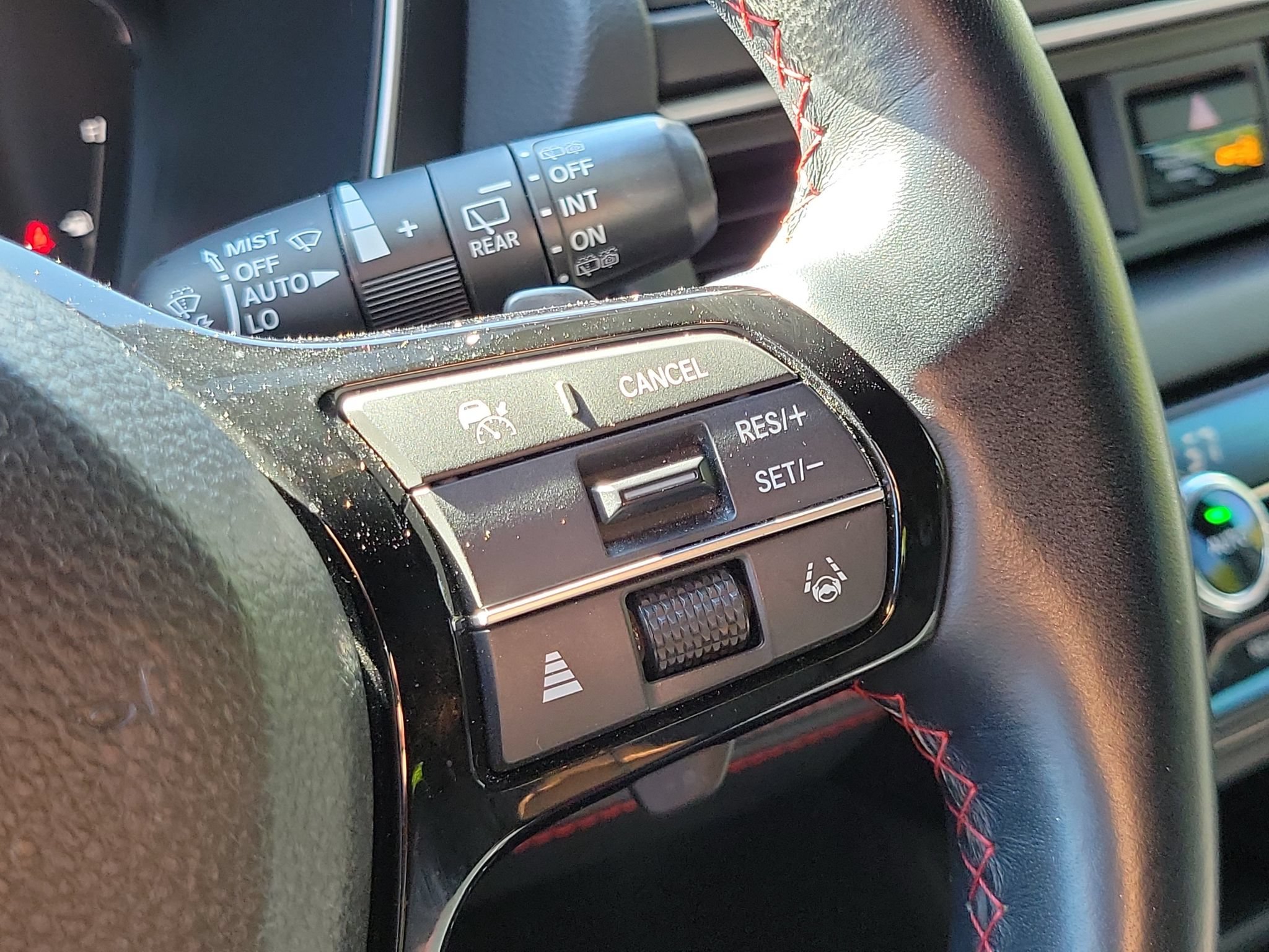 Used 2025 Honda Pilot Black Edition image 13