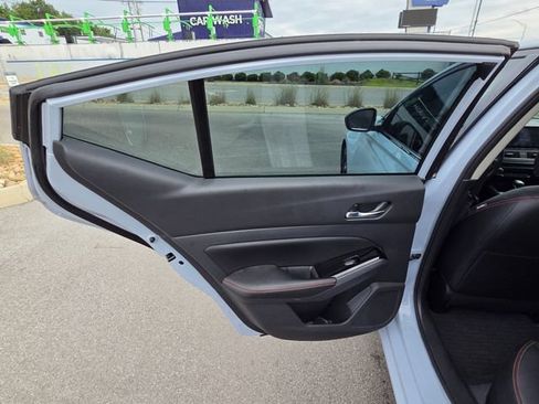 Used 2024 Nissan Altima 2.5 SR FWD image 31