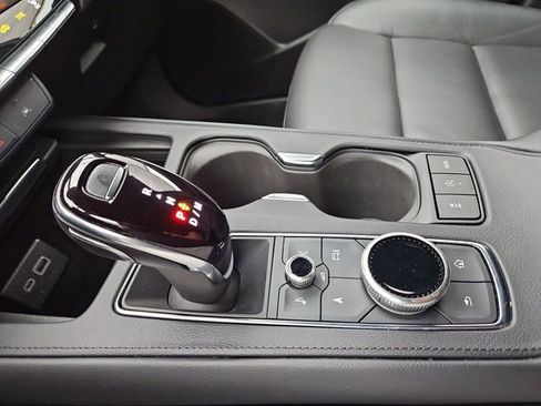 Certified 2025 Cadillac XT4 Premium Luxury image 19