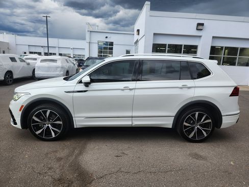 Used 2022 Volkswagen Tiguan SEL R-Line image 4