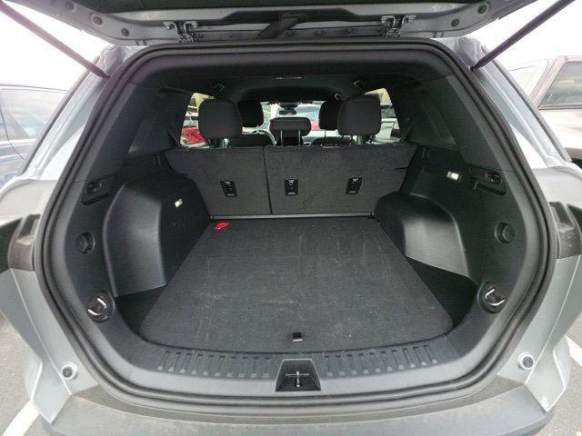 Used 2026 Chevrolet Equinox LT AWD/4WD image 17