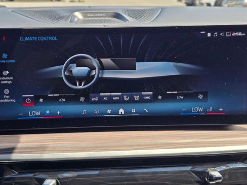 Used 2024 BMW X7 M60i w/ Executive Package AWD/4WD image 31