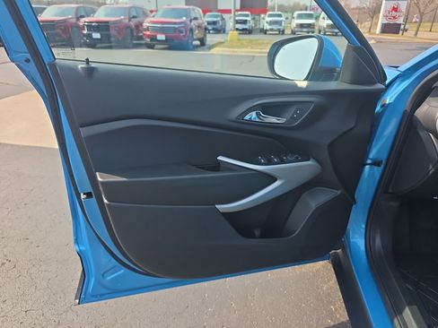 New 2026 Chevrolet Trax LS w/ LS Convenience Package FWD image 12
