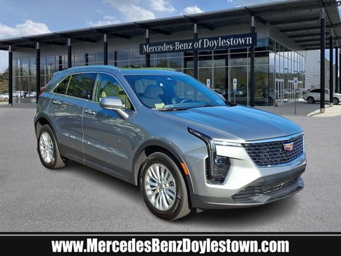Used 2024 Cadillac XT4 Luxury w/ Cold Weather Package AWD/4WD image 1