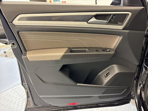 Used 2022 Volkswagen Atlas Cross Sport SEL Premium R-Line image 12