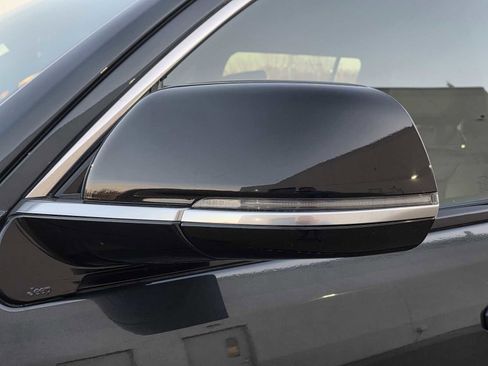 Used 2024 Jeep Wagoneer Series II w/ Flexible Seating Group image 35