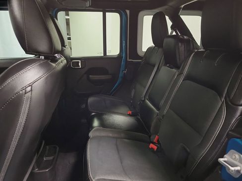 Used 2020 Jeep Wrangler Unlimited Sport image 19