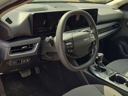 Used 2025 Kia K4 LXS FWD image 10