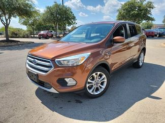 Used 2017 Ford Escape SE image 1