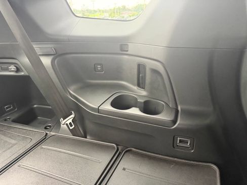 Used 2025 Honda Pilot TrailSport image 41