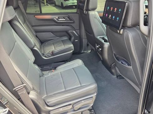 Used 2025 GMC Yukon Denali w/ Denali Reserve Package AWD/4WD image 15