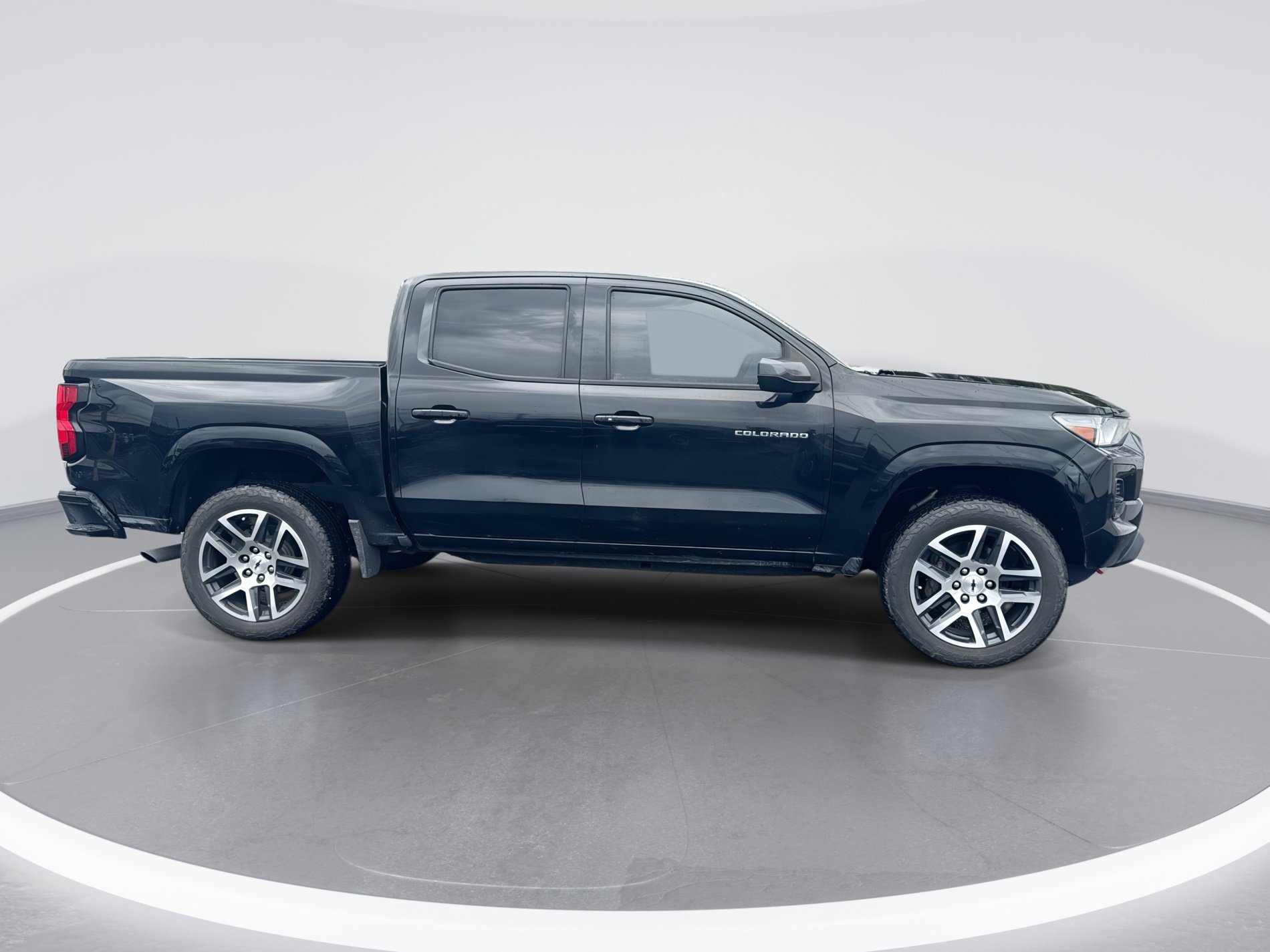 Used 2023 Chevrolet Colorado LT w/ LT Convenience Package RWD image 3