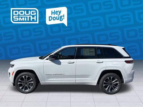 New 2025 Jeep Grand Cherokee Overland w/ Trailer Tow Package AWD/4WD image 3