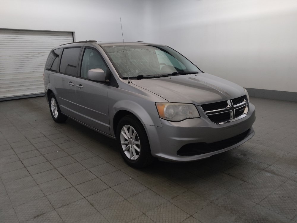 Used 2016 Dodge Grand Caravan SXT w/ UConnect Hands-Free Group FWD image 13