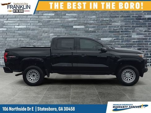 Used 2024 Chevrolet Colorado W/T w/ Technology Package AWD/4WD image 7