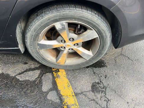 Used 2011 Chevrolet Malibu LT image 31