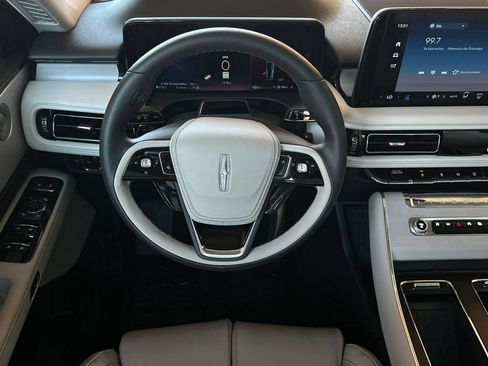 New 2026 Lincoln Aviator Reserve w/ Luxury Package RWD image 13