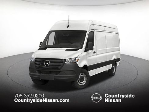 Used 2021 Mercedes-Benz Sprinter 2500 image 1