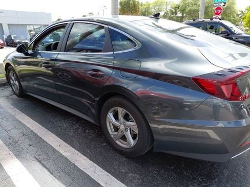 Used 2023 Hyundai Sonata SE w/ Preferred Accessory Package image 4